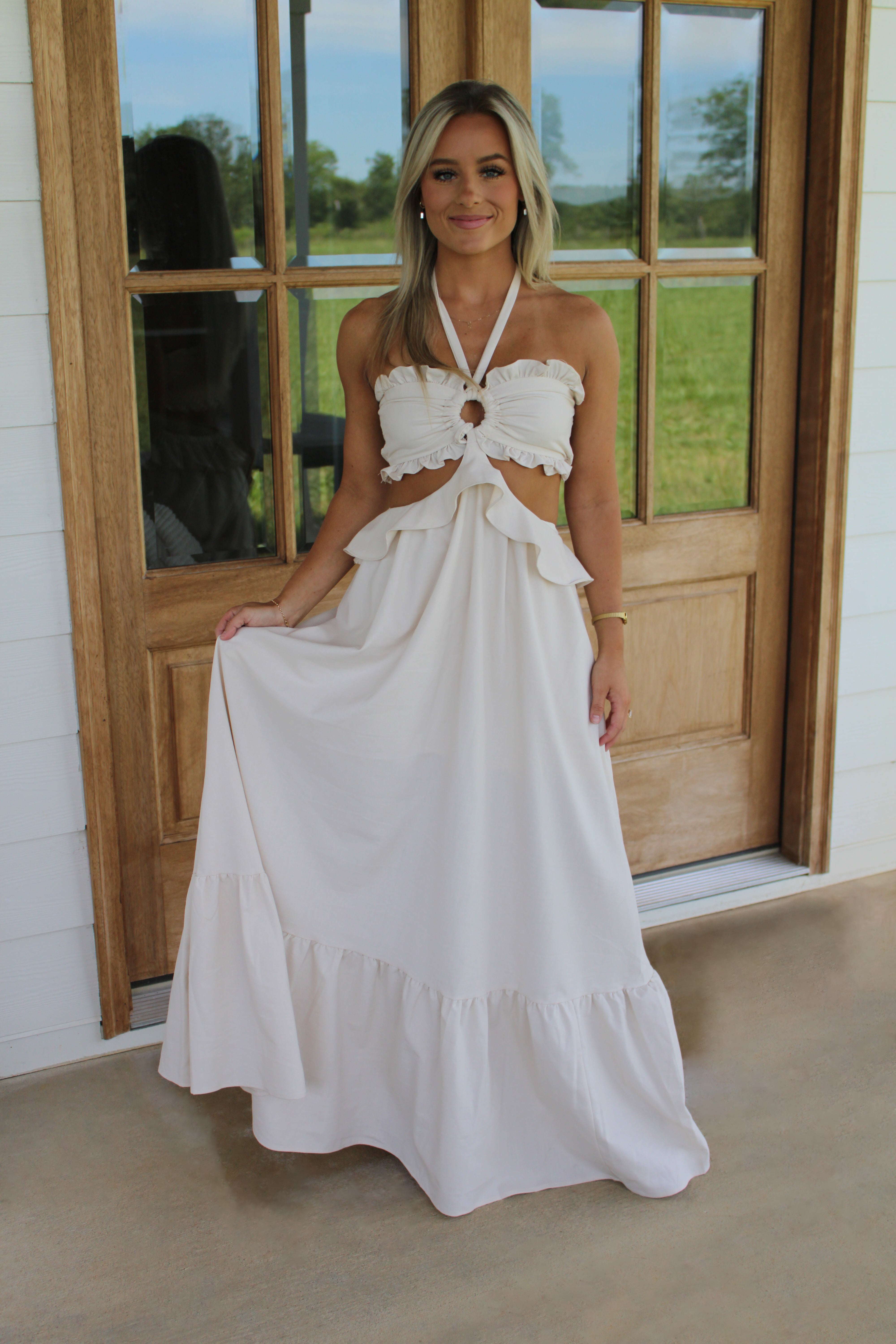 ivory halter dress Tiered Maxi S A knockout like the Adele Halter Maxi Dress doesnt come around often Bardot Emilia Tie Front Halter